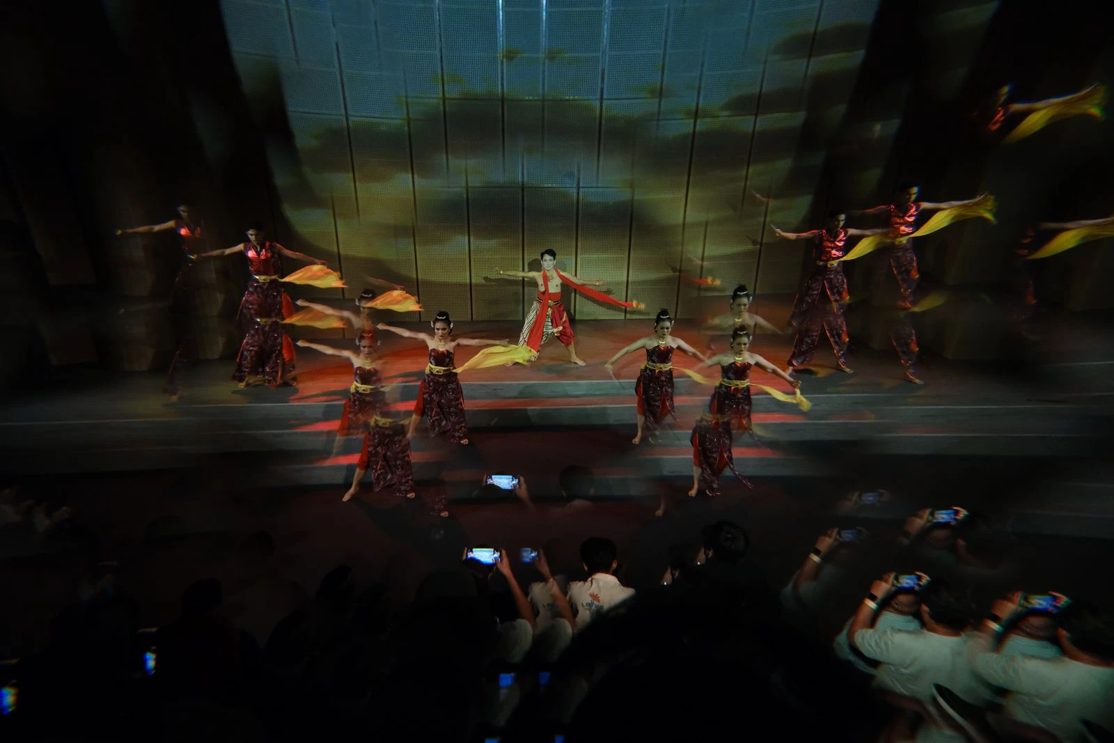 Wamen Ekraf Apresiasi Drama Wayang dari Swargaloka: Wajib Ditonton Dunia