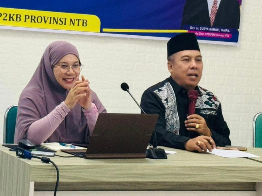Kepala DP3AP2KB Provinsi NTB, Drs. H. Surya Bahari, M.M.Pd selaku Sekretaris Pokja Pengarusutamaan Gender (PUG) menyampaikan bahwa capaian ini merupakan hasil kerja kolaboratif seluruh perangkat daerah