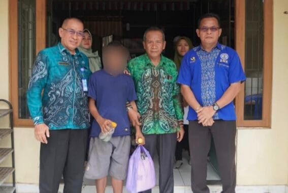 Penjemputan klien di Kabupaten Balangan untuk direhabilitasi terpadu ke RSJ Sambang Lihum.. - Foto; Mc.Balangan