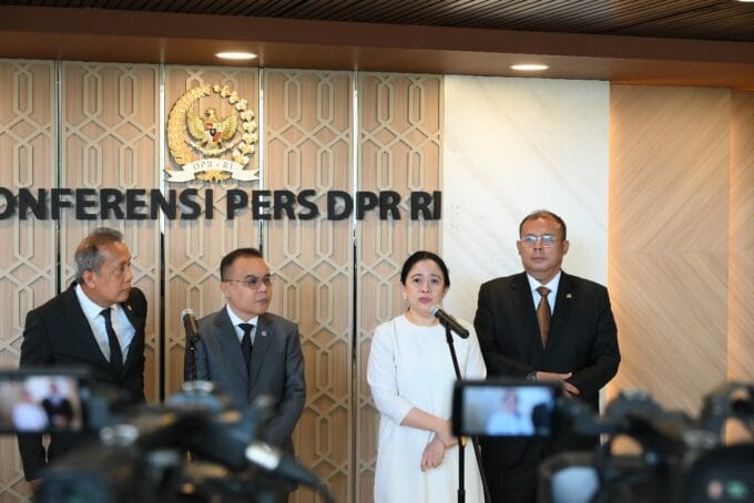 Ketua DPR Puan Maharani saat konferensi pers usai Rapat Paripurna di Kompleks Parlemen Senayan, Jakarta, Selasa (25/11/2025). Foto: Sari/vel