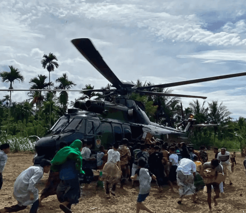 Helikopter TNI bawa bantuan ke lokasi bencana (BPMI Setpres)