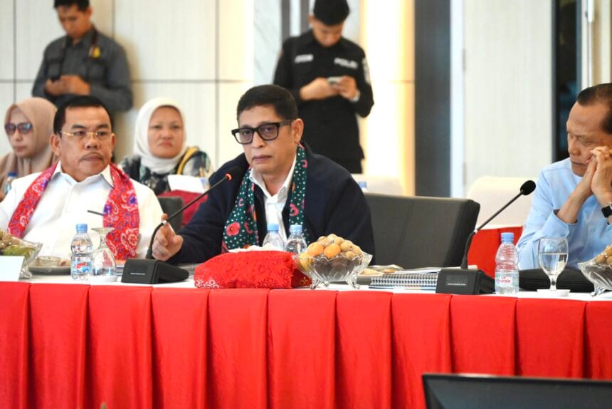 Anggota Komisi III DPR RI Bob Hasan saat mengikuti Kunjungan Kerja Reses Komisi III DPR RI ke Provinsi Bengkulu pada Masa Persidangan II Tahun Sidang 2025–2026, Kamis (11/11/2025). Foto: Puntho/Mahendra