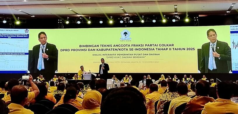 Menkeu Purbaya Yudhi Sadewa saat memberikan pembekalan dalam Bimtek Anggota Fraksi DPRD Partai Golkar Se-Indonesia di Jakarta[, Kamis (11/12/2025). (Foto: Ismadi Amrin/InfoPublik)