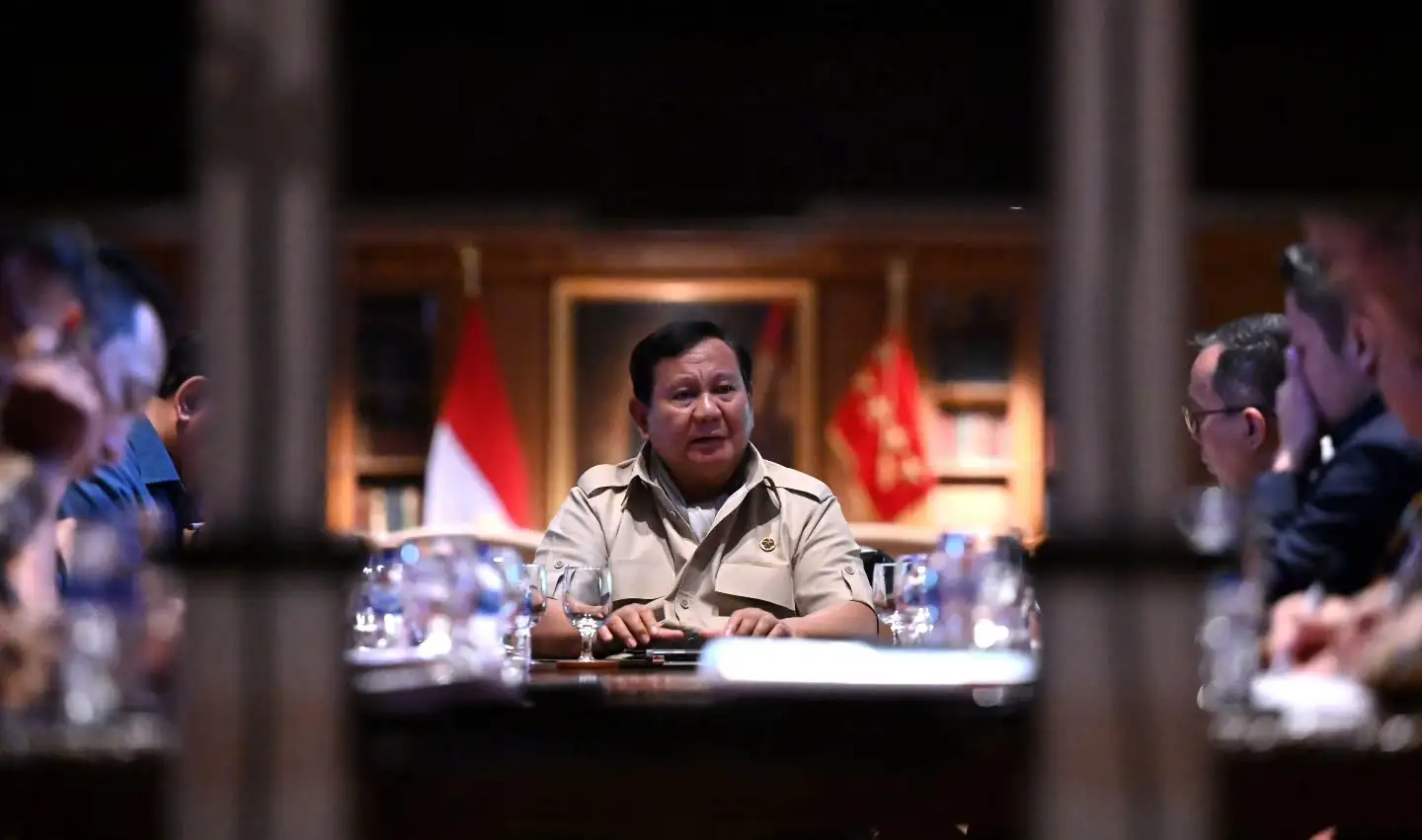 RAPOR DI MEJA PRABOWO: Audit Kelayakan Menteri dalam Pusaran Reshuffle Jilid 5
