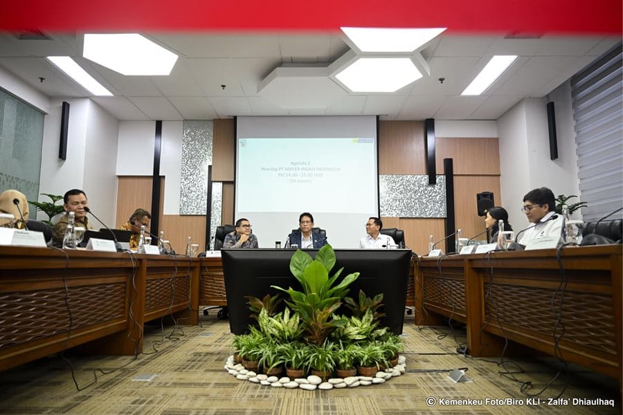 Dalam rapat yang diselenggarakan pada Selasa (23/12), Satgas P2SP menghadirkan dua pelaku usaha yang mengajukan pengaduan untuk dibahas secara langsung bersama Menteri Keuangan (Menkeu) Purbaya Yudhi Sadewa. (Dok. Kemenkeu/Biro KLI/getnews)