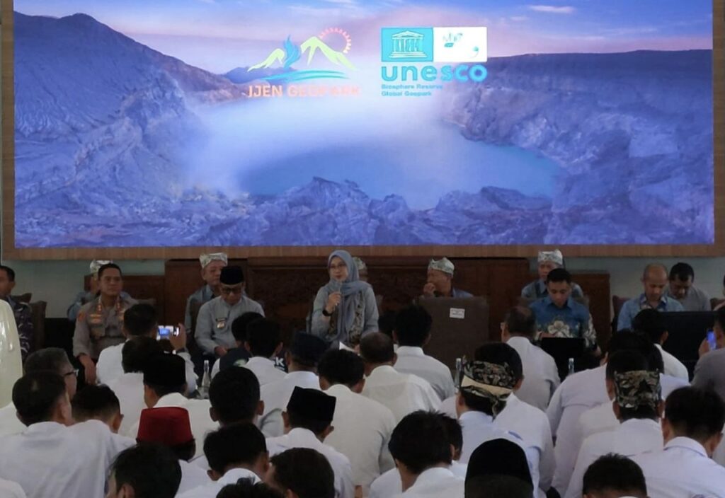 Bupati Banyuwangi, Ipuk Fiestiandani,Sosialisasi Perlinsos kepada perwakilan masyarakat di Pendopo Bupati Banyuwangi, Jawa Timur, Jumat (23/1/2026).(Foto: IGID/Triantoro)