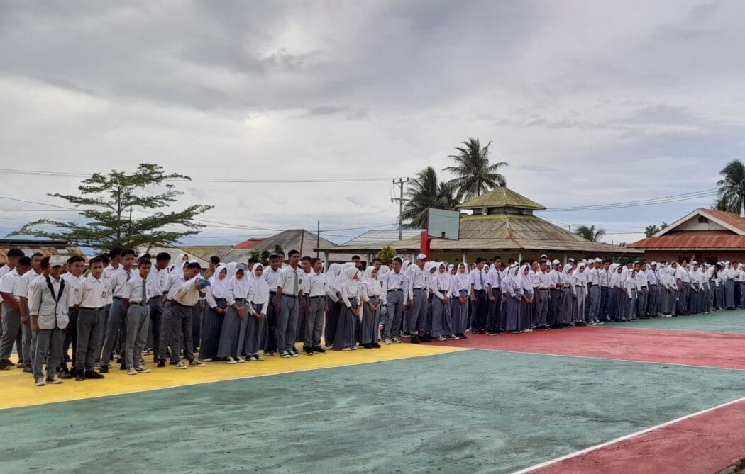 Siswa SMA Negeri 1 Biluhu memiliki tiga keluhan yang disampaikan secara tertulis kepada Kepala Dinas Dikbud, yakni dugaan penggantian nama penerima beasiswa PIP, dugaan pungli penerima beasiswa PIP dan layanan bus sekolah. (foto dok) GETNEWS