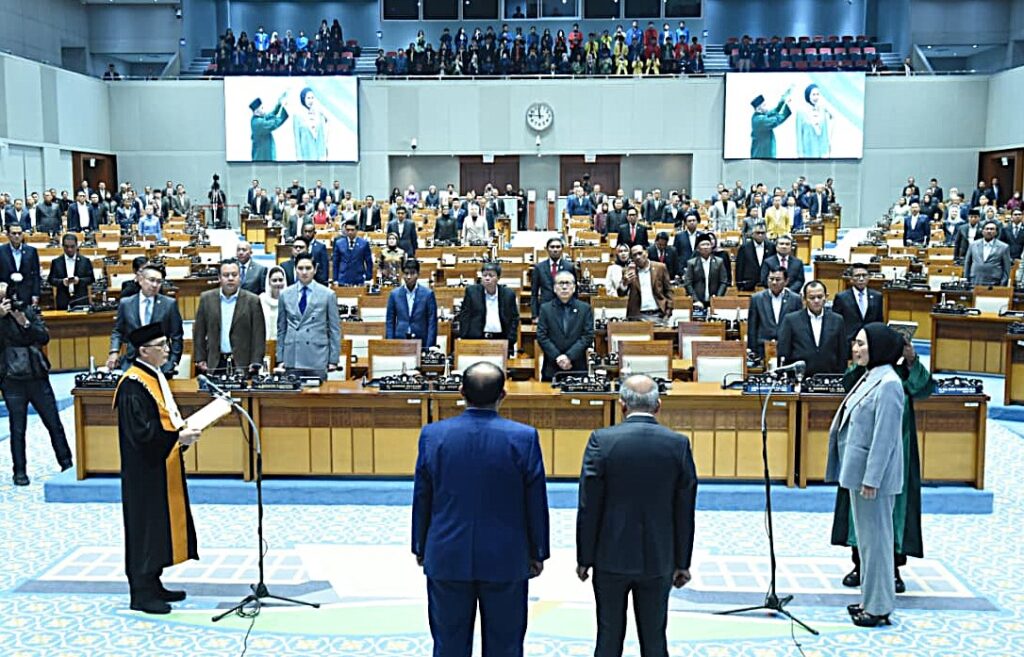 AKROBAT GOLKAR DI SENAYAN: Sari Yuliati dan Era Baru Representasi NTB di Puncak Parlemen