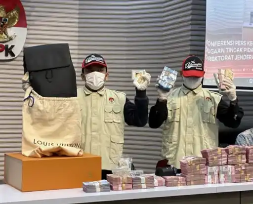 Komisi Pemberantasan Korupsi (KPK) baru saja menyingkap tabir pemufakatan jahat antara oknum intelijen Direktorat Jenderal Bea Cukai (DJBC) dengan entitas swasta, PT Blueray (istimewa)