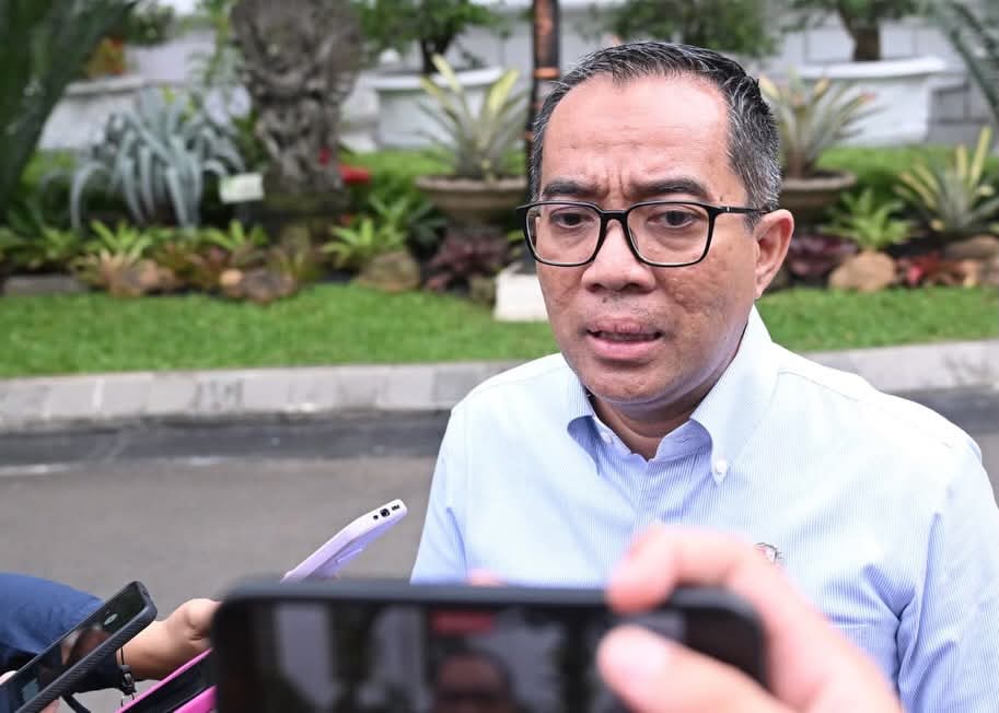 Menteri Pendidikan Tinggi, Sains, dan Teknologi (Mendiktisaintek), Brian Yuliarto, menyatakan bahwa teknologi ini akan mengandalkan inovasi dari lingkungan perguruan tinggi (BPMI Setpres)