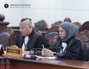Suasana sidang uji materi UU ASN di Mahkamah Konstitusi terkait penempatan TNI dan Polri aktif di jabatan manajerial sipil (Mahkamah Konstitusi)