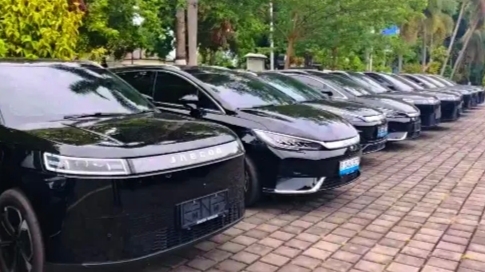Kedatangan 34 unit pertama dari total 72 mobil listrik yang dipesan Pemerintah Provinsi Nusa Tenggara Barat (NTB) pada tahun 2026 ini menandai pergeseran simbolis dalam belanja modal daerah.