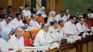 Menteri Pendidikan Tinggi, Sains, dan Teknologi (Mendiktisaintek) Brian Yuliarto memaparkan evaluasi kinerja Kementerian Pendidikan Tinggi, Sains, dan Teknologi (Kemdiktisaintek) Tahun Anggaran (TA) 2025 serta kesiapan program dan anggaran 2026 dalam rapat kerja bersama Komisi X DPR RI di Gedung Nusantara I DPR RI, Selasa (3/2/2026) (Foto: Dok Kemendiktisaintek)