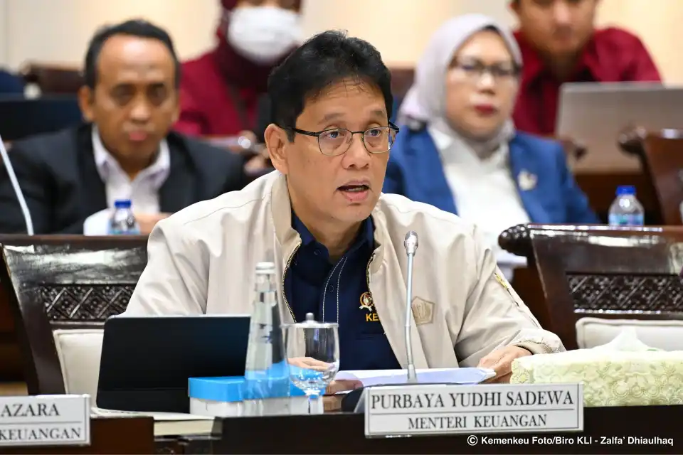 Menteri Keuangan Purbaya Yudhi Sadewa menyambangi Senayan untuk menyerahkan Daftar Inventarisasi Masalah (DIM) atas revisi Undang-Undang Nomor 4 Tahun 2023 tentang Pengembangan dan Penguatan Sektor Keuangan (P2SK) kepada Komisi XI DPR RI, Rabu, 4 Februari 2026. (KEMENKEU)