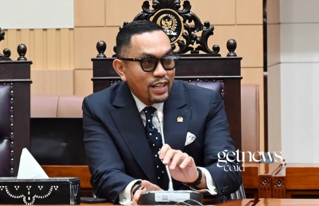 Wakil Ketua Komisi III DPR RI Ahmad Sahroni saat memberikan keterangan terkait kinerja Polri - Maret 2026. (Foto: Arifman/Karisma)