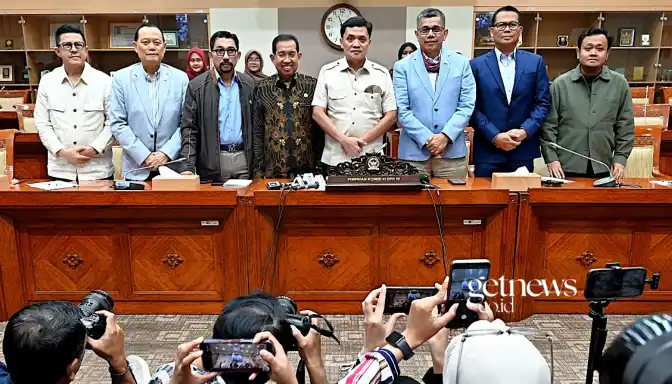 Ketua Komisi III DPR RI Habiburokhman dalam Konferensi Pers Komisi III DPR RI terkat Kasus Penyiraman Air Keras terhadap Andrie Yunus di Gedung Nusantara II, Senayan, Jakarta, Senin (16/3/2026). Foto : Runi/Andri