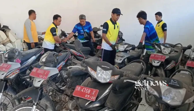 OBRAL BESI TUA DI TATAS TURA: Ketika Lombok Tengah Melelang Memori Dinas Era Astrea Star