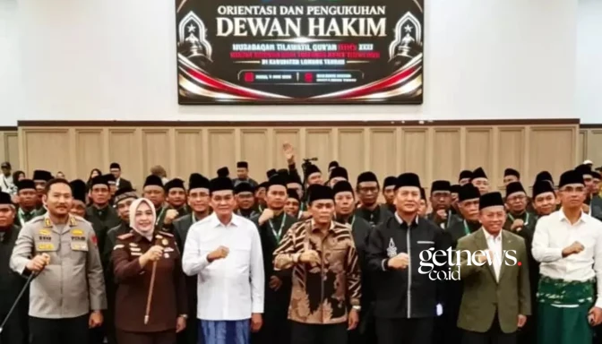 Gubernur NTB Lalu Muhammad Iqbal dan Dewan Hakim MTQ (Kominfotik NTB/GETNEWS.)