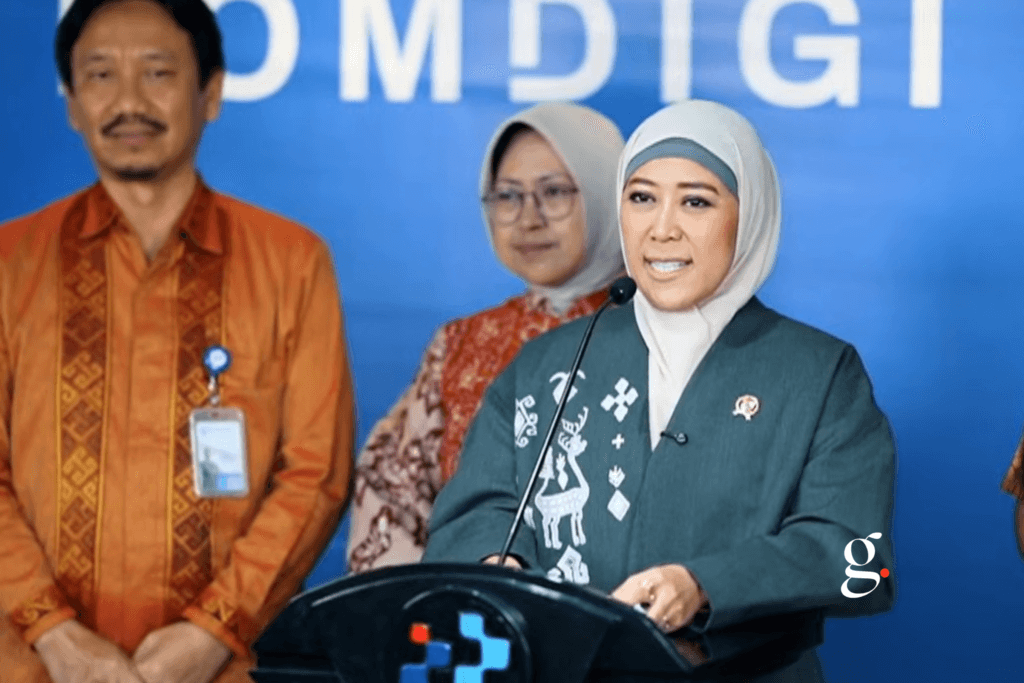 Menkomdigi Meutya Hafid didampingi Sekjen Kemkomdigi Ismail dalam Konferensi Pers Hasil Seleksi Pengguna Pita Frekuensi Radio 700 MHz dan 2,6 GHz di Jakarta, Rabu (21/7/2026). (Foto: KPM Kemkomdigi)