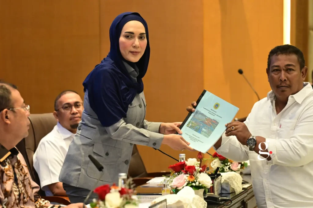 Wakil Ketua DPR RI, Sari Yuliati, saat menerima audiensi perwakilan Forum Komunikasi Rakyat Pati, di Gedung Nusantara, Kompleks Parlemen, Senayan, Jakarta, Senin (24/8/2026). Foto: Azka/Karisma