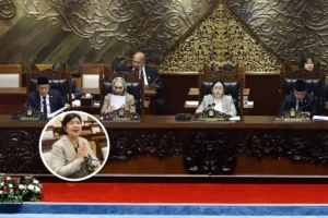 Ketua DPR RI Puan Maharani memimpin Rapat Paripurna DPR RI terkait pengesahan penetapan Destry Damayanti sebagai Gubernur Bank Indonesia di Kompleks Parlemen, Senayan, Jakarta, Selasa (1/9/2026). Insert - Gubernur Bank Indonesia (BI) Destry Damayanti. (istimewa)